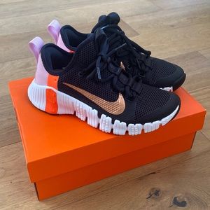 NIKE ✨ FREE METCON 3 ✨